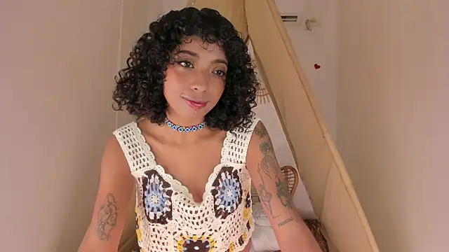 Snapshot of Ariella_Ruiz chatting on September 20, 12:50 pm Ariella Ruiz online show from September 20, 12:50 pm