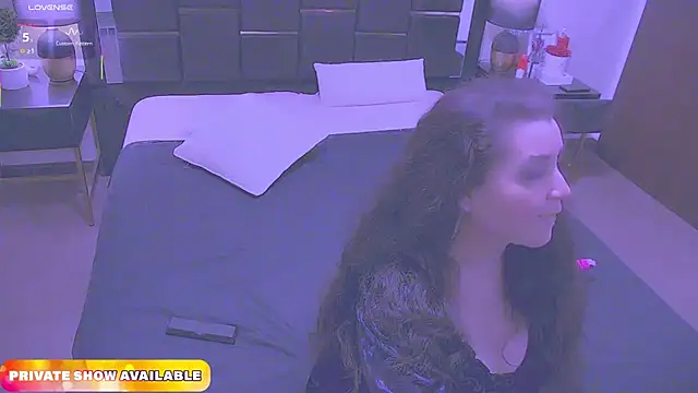 Snapshot of Rosse52 chatting on February 23, 12:19 am Rosse52 online show from February 23, 12:19 am