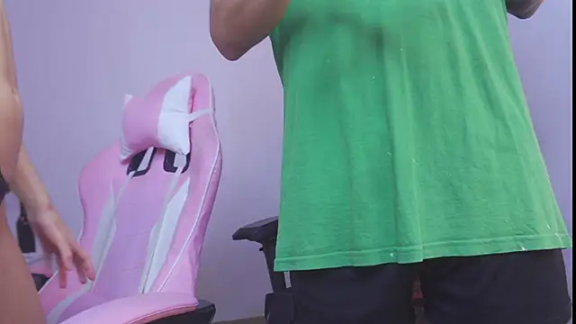 Snapshot of gabriel__manson chatting on January 11, 1:16 am gabriel manson online show from January 11, 1:16 am