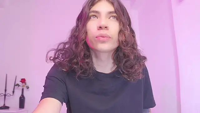 Snapshot of gabriel__manson chatting on January 18, 5:15 pm gabriel manson online show from January 18, 5:15 pm