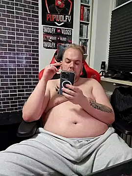 Snapshot of PupW0lfy chatting on January 11, 8:10 pm PupW0lfy online show from January 11, 8:10 pm