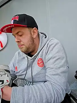 Snapshot of PupW0lfy chatting on January 24, 11:26 am PupW0lfy online show from January 24, 11:26 am