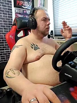 Snapshot of PupW0lfy chatting on January 24, 3:13 pm PupW0lfy online show from January 24, 3:13 pm