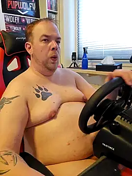 Snapshot of PupW0lfy chatting on March 18, 3:10 pm PupW0lfy online show from March 18, 3:10 pm