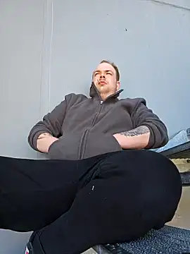 Snapshot of PupW0lfy chatting on March 20, 11:16 am PupW0lfy online show from March 20, 11:16 am