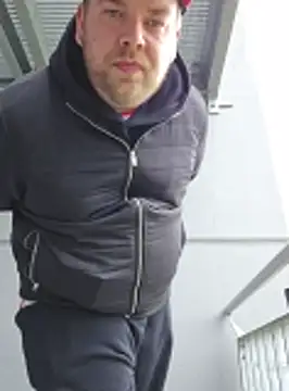 Snapshot of PupW0lfy chatting on October 17, 10:07 am PupW0lfy online show from October 17, 10:07 am