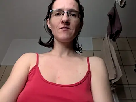Milky hairy mommy online show from November 9, 8:40 pm