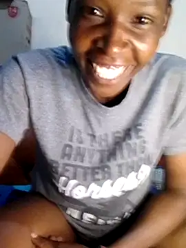 Snapshot of Claris2 chatting on February 14, 7:43 pm Claris2 online show from February 14, 7:43 pm