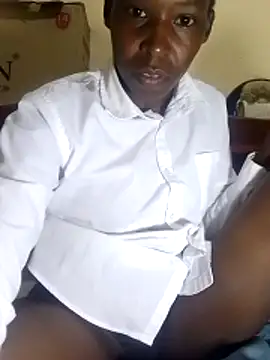 Snapshot of Claris2 chatting on March 24, 9:53 pm Claris2 online show from March 24, 9:53 pm