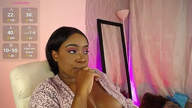 Snapshot of Britanymooree chatting on March 17, 9:02 pm Britanymooree online show from March 17, 9:02 pm