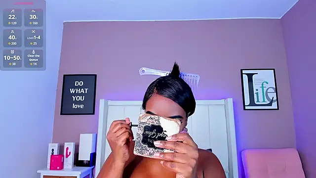 Snapshot of Britanymooree chatting on September 12, 8:09 pm Britanymooree online show from September 12, 8:09 pm