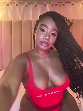 Britanymooree online show from March 11, 9:32 pm