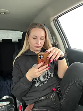 OlgaBuzzz online show from December 22, 6:32 am