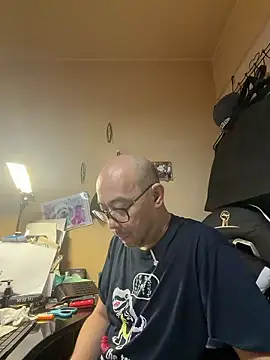 tsugu1105 online show from June 20, 7:44 am