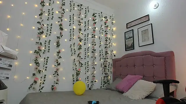 Debora brown online show from January 11, 12:01 am