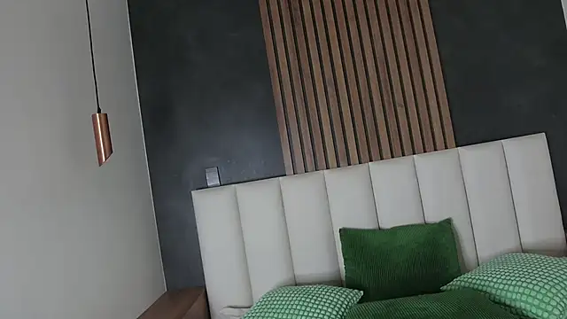 Snapshot of AmbarHills_1 chatting on November 20, 11:32 am AmbarHills 1 online show from November 20, 11:32 am