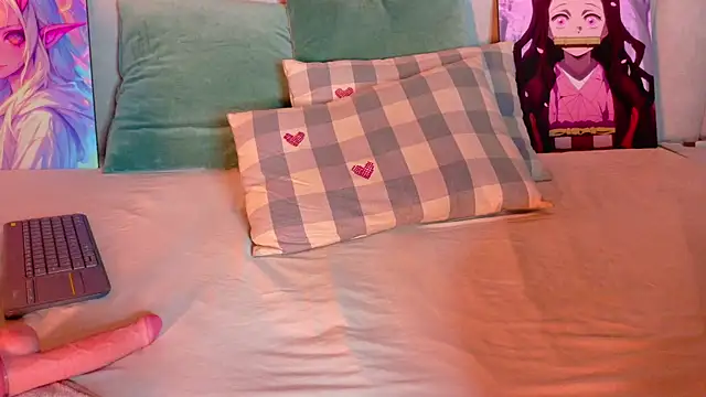 Snapshot of AmbarHills_1 chatting on November 24, 11:32 am AmbarHills 1 online show from November 24, 11:32 am