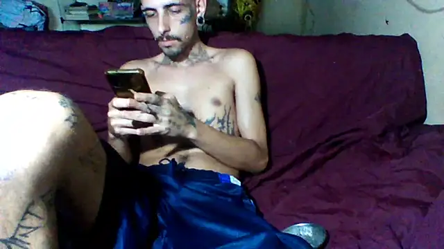 Snapshot of sellvageria chatting on December 2, 8:48 pm sellvageria online show from December 2, 8:48 pm