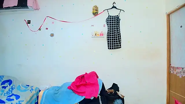 Snapshot of mia_foxts chatting on July 18, 7:34 am mia foxts online show from July 18, 7:34 am
