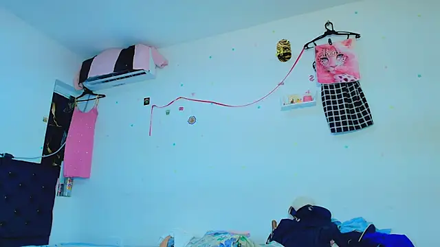 Snapshot of mia_foxts chatting on July 30, 5:17 am mia foxts online show from July 30, 5:17 am
