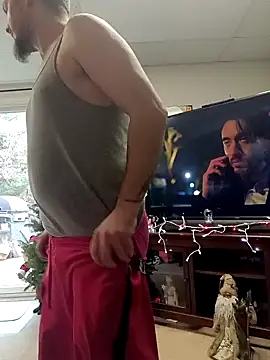 Snapshot of whyteguy410 chatting on December 9, 7:39 pm whyteguy410 online show from December 9, 7:39 pm