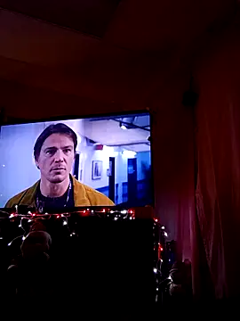 Snapshot of whyteguy410 chatting on December 10, 5:17 am whyteguy410 online show from December 10, 5:17 am