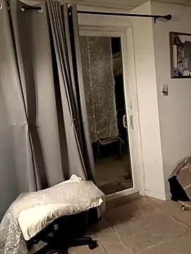 Snapshot of whyteguy410 chatting on January 25, 4:56 am whyteguy410 online show from January 25, 4:56 am