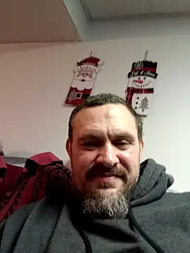 Snapshot of whyteguy410 chatting on December 17, 1:55 am whyteguy410 online show from December 17, 1:55 am