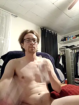 Snapshot of bigdickbri8 chatting on October 26, 1:00 am bigdickbri8 online show from October 26, 1:00 am