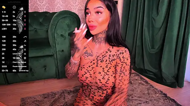 CreamyInkky  online show from January 28, 8:36 am