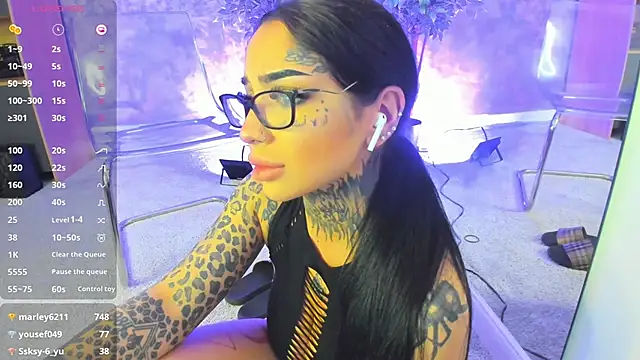 CreamyInkky  online show from September 24, 6:11 pm