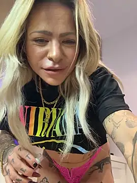 Divina X  online show from December 16, 5:40 pm