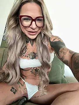 Divina X  online show from July 29, 4:21 am