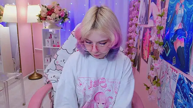 Coconut Mia online show from November 8, 9:57 pm