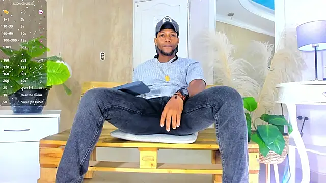 RicoBrown777  online show from June 15, 4:25 am