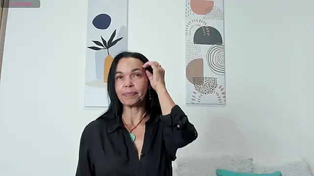 Evawalker  online show from February 8, 7:15 am