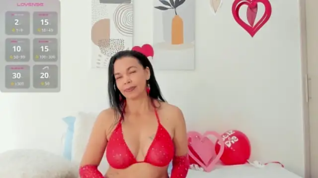 Snapshot of Evawalker_ chatting on February 14, 3:20 pm Evawalker online show from February 14, 3:20 pm