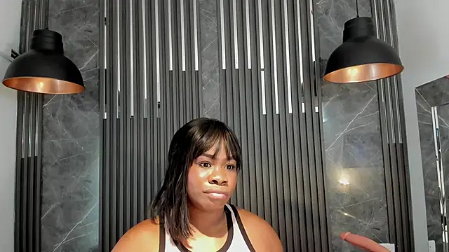 Snapshot of SaraiEvans chatting on February 24, 3:15 am SaraiEvans online show from February 24, 3:15 am