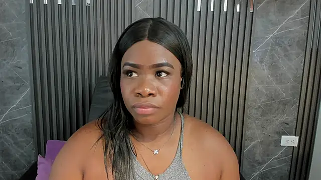 Snapshot of SaraiEvans chatting on March 4, 3:23 am SaraiEvans online show from March 4, 3:23 am