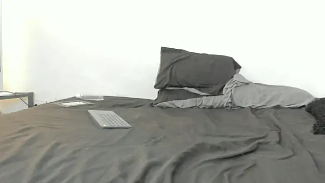 Snapshot of evanandsunny chatting on March 17, 6:11 pm evanandsunny online show from March 17, 6:11 pm