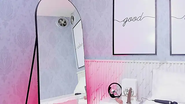 Daphne81  online show from September 10, 2:11 am