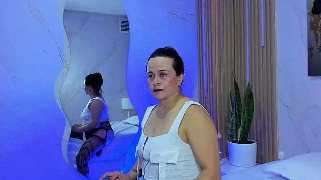 Daphne81  online show from September 23, 2:25 am