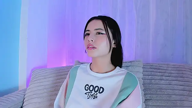 Snapshot of EmilyWithe chatting on March 6, 11:12 pm EmilyWithe online show from March 6, 11:12 pm