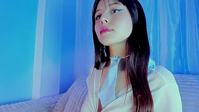 Snapshot of EmilyWithe chatting on March 30, 11:06 pm EmilyWithe online show from March 30, 11:06 pm