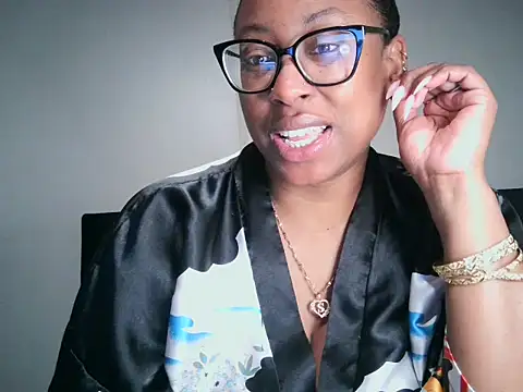 Snapshot of Nyxie_Chaos chatting on October 24, 11:50 am Nyxie Chaos online show from October 24, 11:50 am