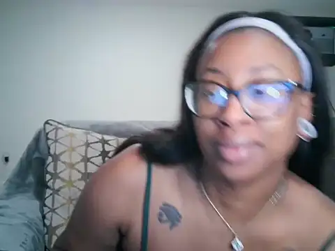 Snapshot of Nyxie_Chaos chatting on June 17, 2:07 pm Nyxie Chaos online show from June 17, 2:07 pm