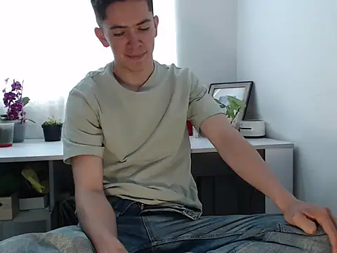 Eliantg online show from November 15, 4:25 pm