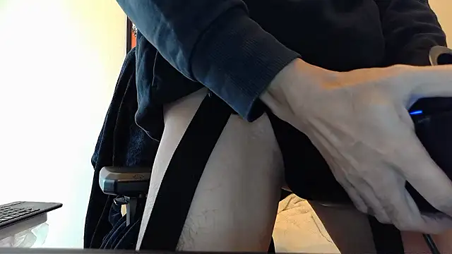 Snapshot of cho_aniki chatting on November 15, 3:04 am cho aniki online show from November 15, 3:04 am