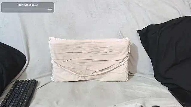 qustci-couple online show from March 9, 8:42 pm