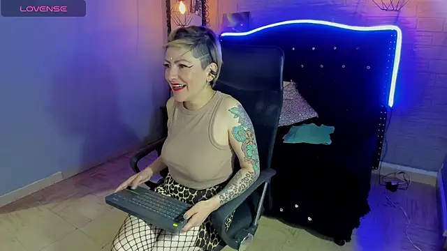 Maria fernandaxxx  online show from December 26, 4:53 am